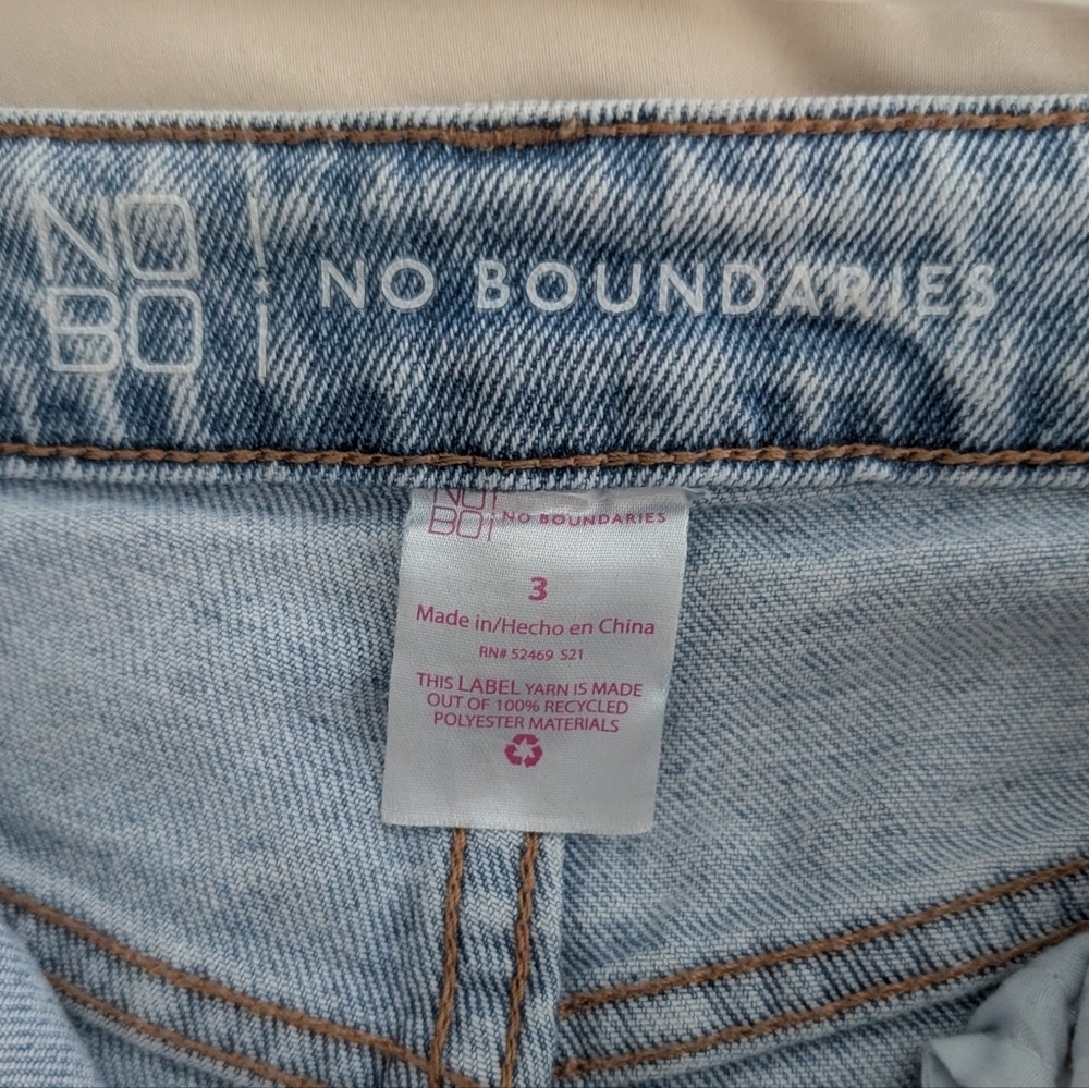 No Boundaries, Distressed Light Blue Jeans, Juniors size 3 - Picture 5 of 5